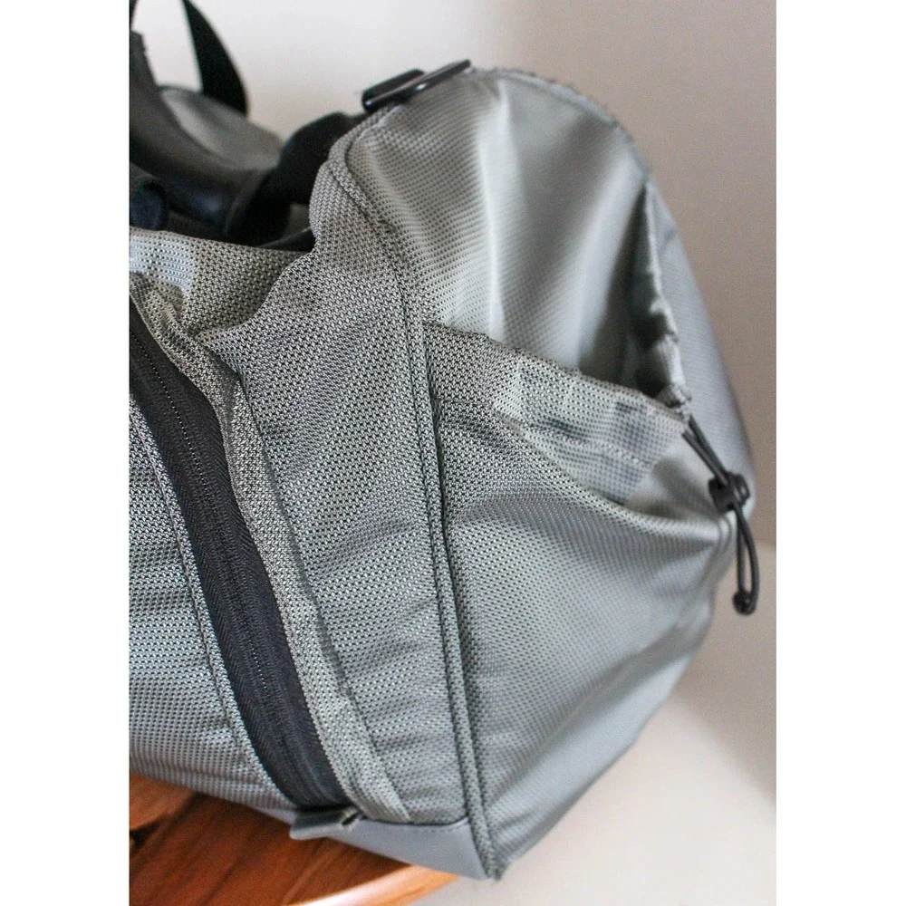 Tumi Duffel Bag Gray 2-way Ballistic Nylon Travel Gym Sport Carry On Strap 525PW
